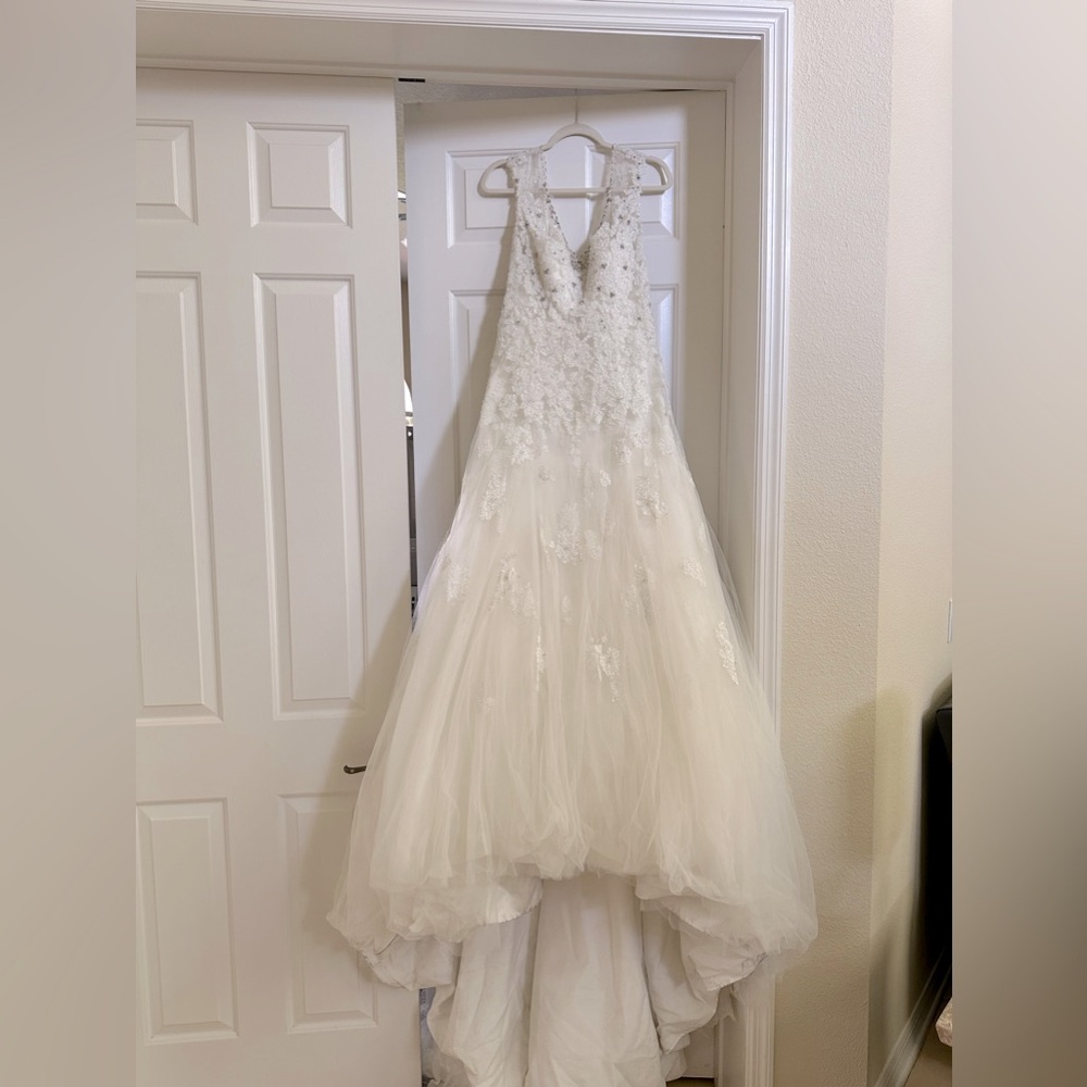 Sophia Tolli Wedding Dress size 16